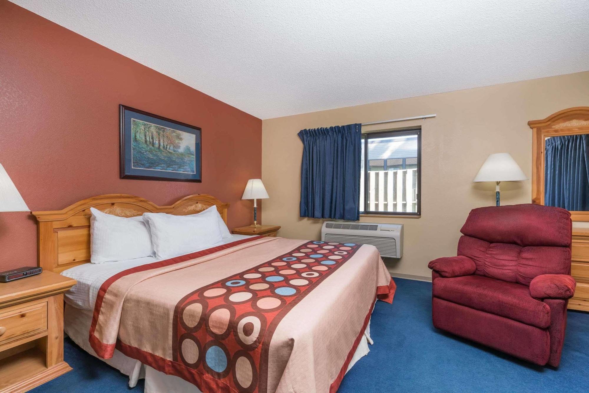 Super 8 By Wyndham Baxter/Brainerd Area Hotel Bagian luar foto